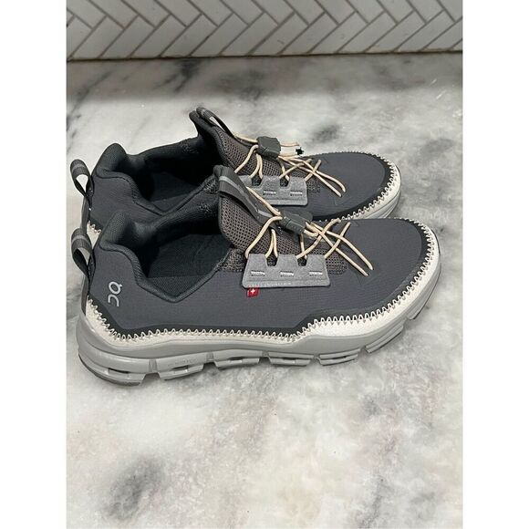 On Cloudaway Travel Shoes 'Asphalt' Women’s Size 8.5W - Picture 1 of 14